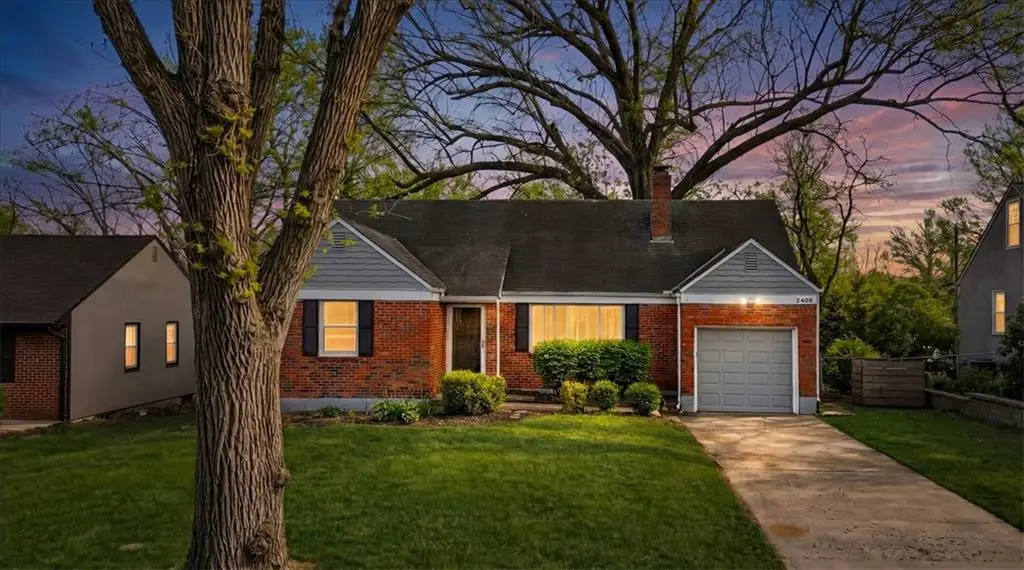 2405 W 75th Place, Prairie Village, KS 66208 - #1