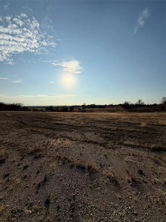 5200 Agnes Circle, Springtown, TX 76082 - Image #2