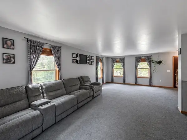 261 Greenwich Rd, Ware, MA 01082