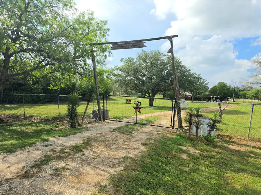11088 Highway 97 W Highway, Cost, TX 78614 - #2