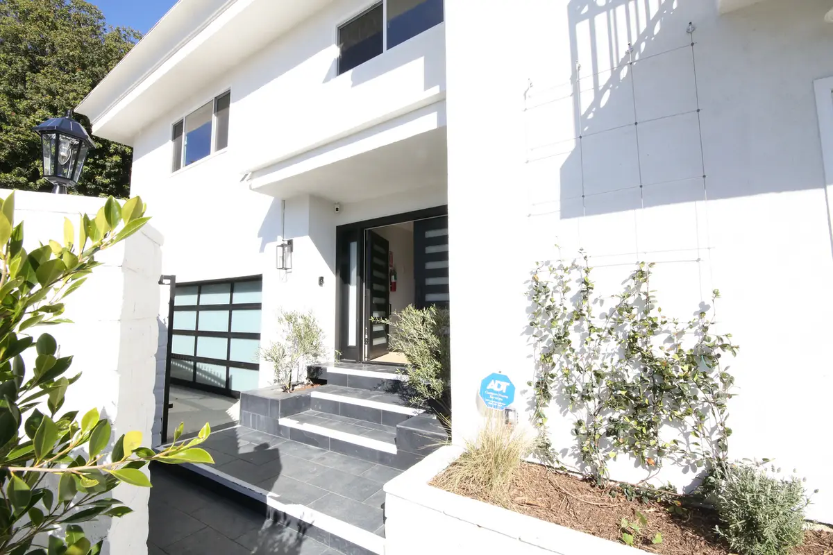 2744 S Bentley Avenue, Los Angeles, CA 90064 - Image #1