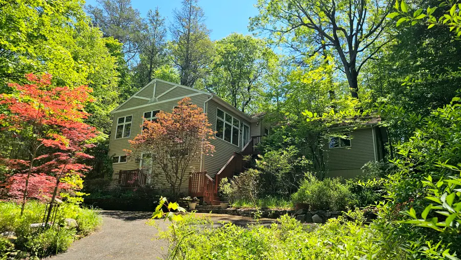 29 Carol Street, Danbury, CT 06810 - #2