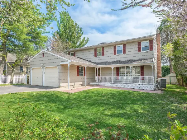 53A Grove Street, Glenwood Landing, NY 11547