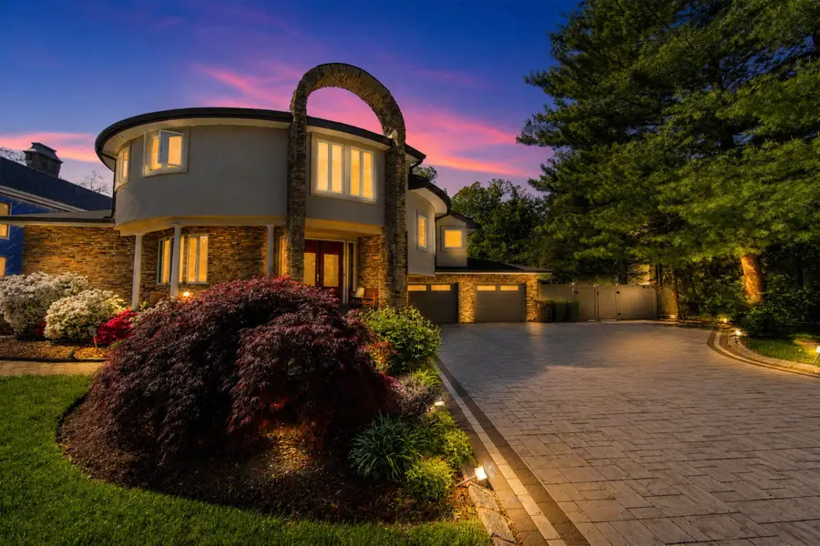 290 Dunkerhook Road, Paramus, NJ 07652 - #2