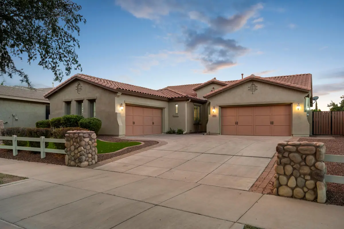 3837 E Old Stone Circle S, Chandler, AZ 85249 - #1