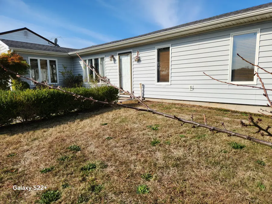 53 Drake Avenue, Bellport, NY 11713 - Image #3