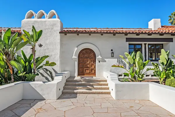 16734 Via De Santa Fe, Rancho Santa Fe, CA 92067