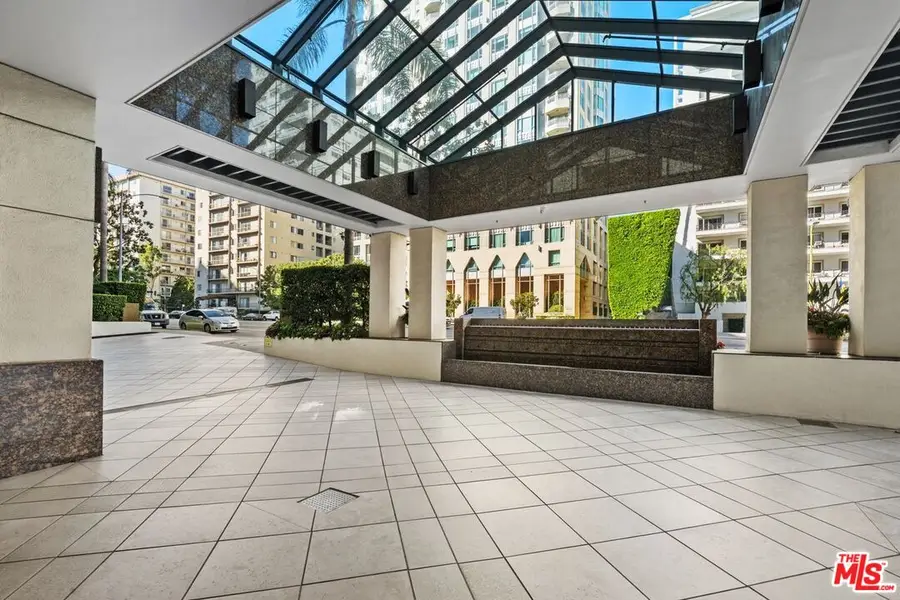 10724 Wilshire Boulevard #1104, Los Angeles, CA 90024 - Image #3