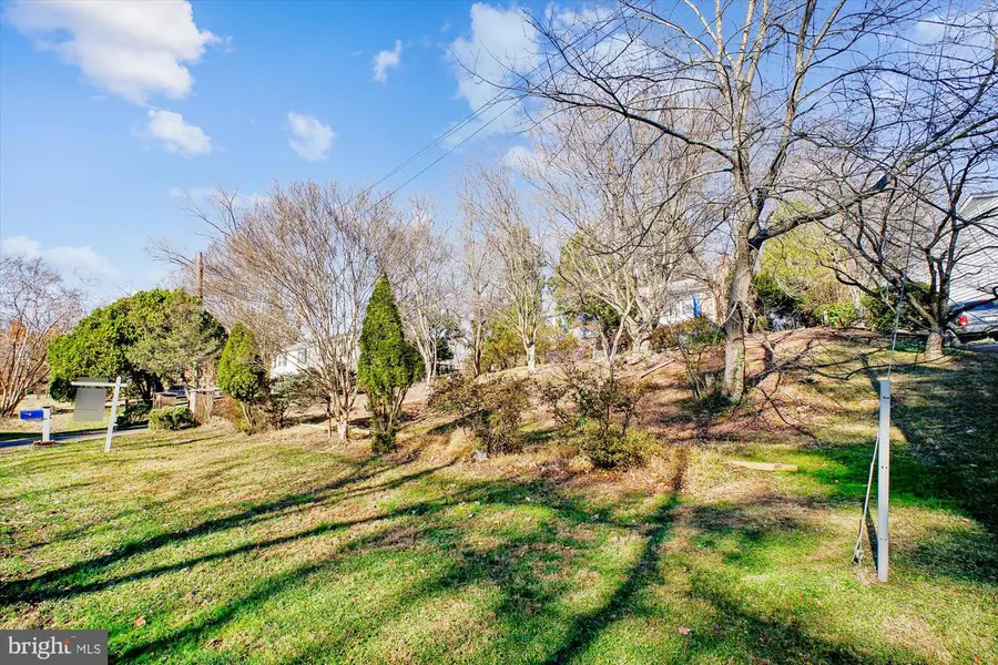 6144 Chesterbrook Rd, McLean, VA 22101 - #2