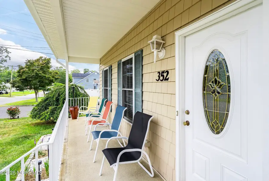 352 Halliard Ave, Beachwood, NJ 08722 - Image #3