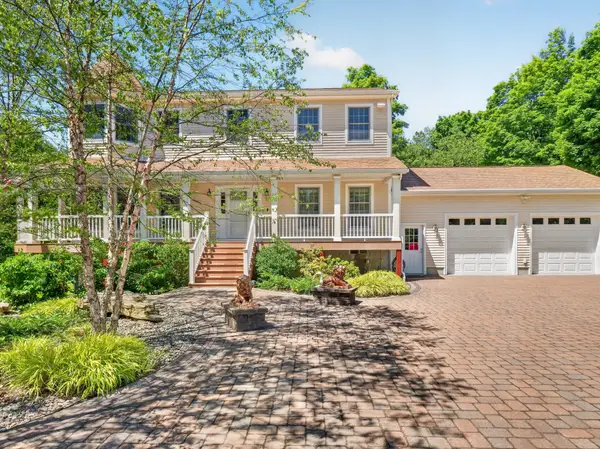 433 Barrett Hill Road, Mahopac, NY 10541