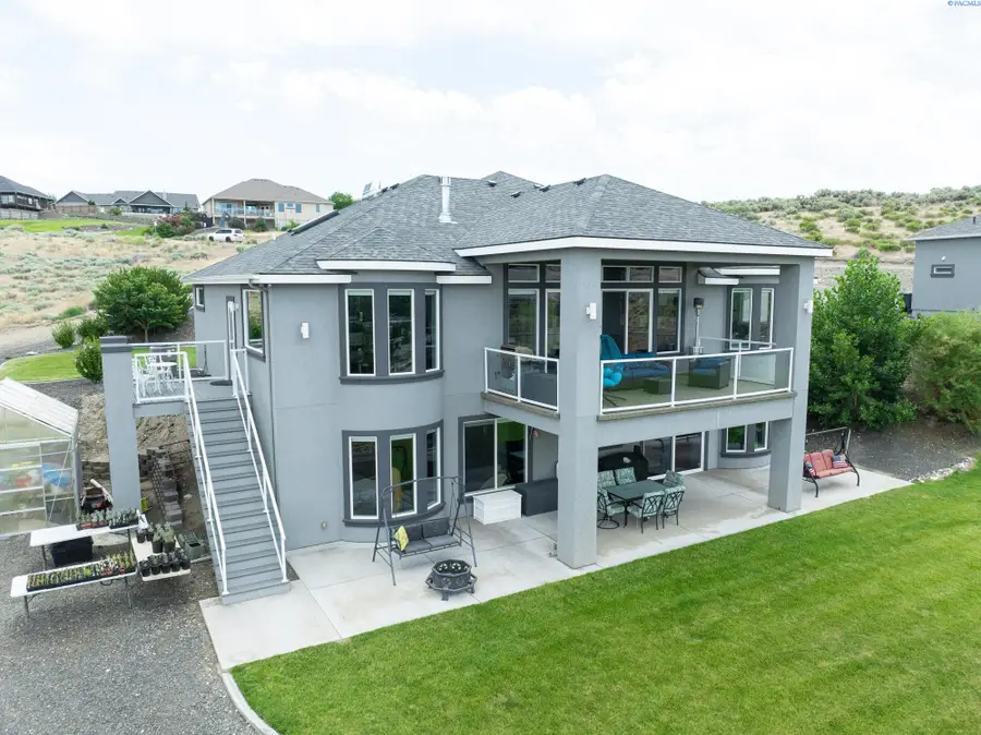 5880 W 58th Avenue, West Richland, WA 99353 - #2