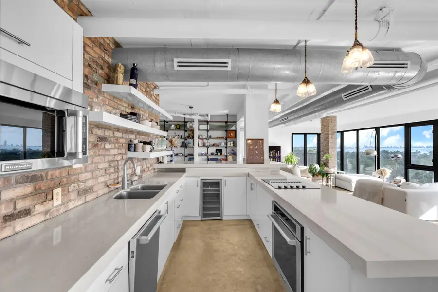 300 Collins Ave #PH2, Miami Beach, FL 33139 - Image #3