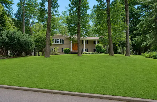 26 Birch Road, Mahwah, NJ 07430