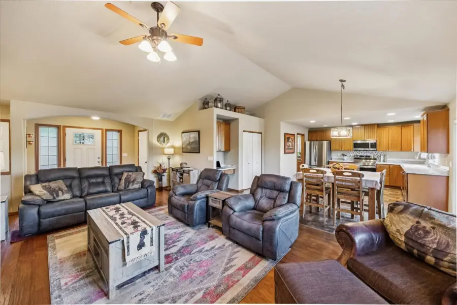 3550 NW Blacktail Dr, McMinnville, OR 97128 - #3