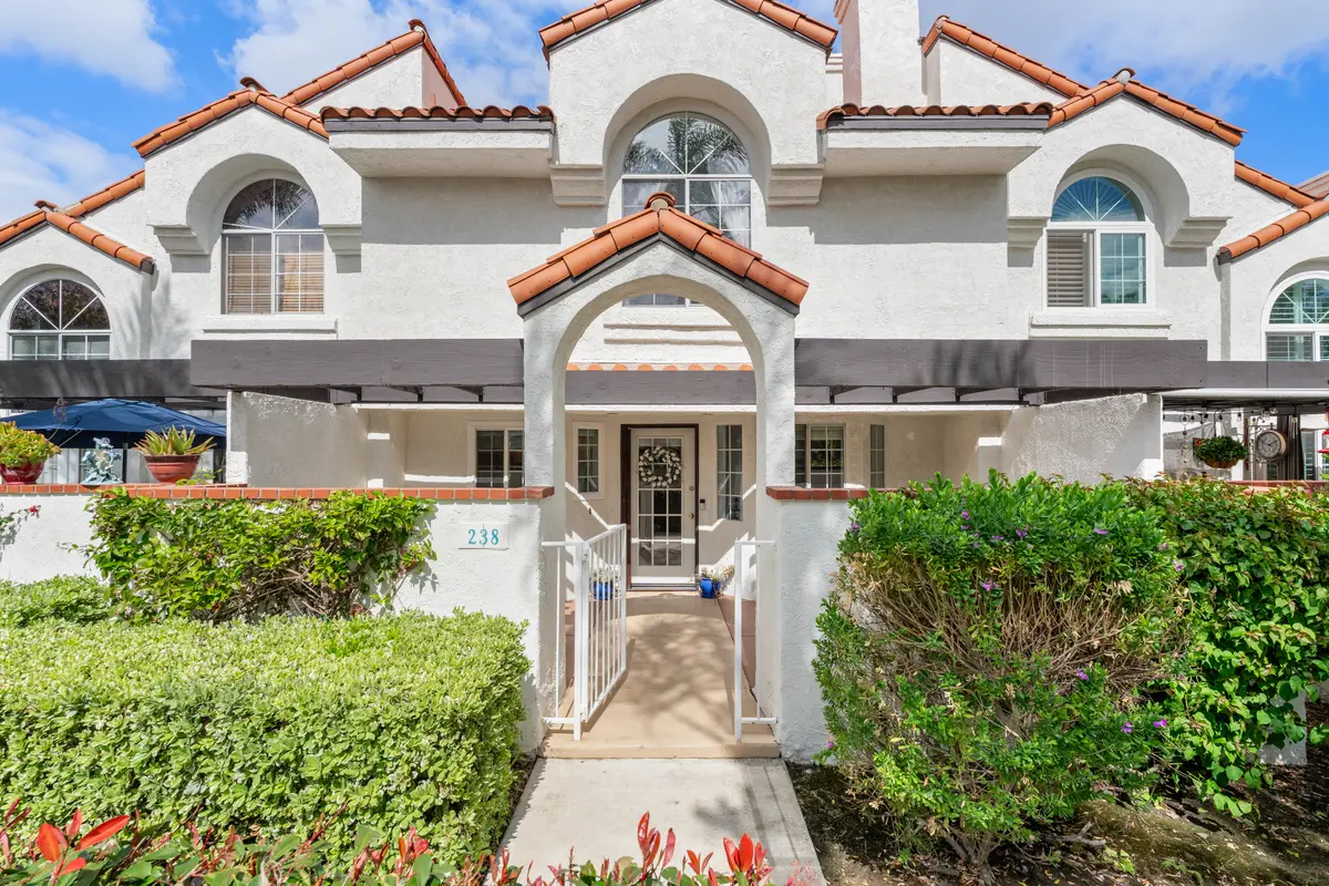 238 Camino Toluca, Camarillo, CA 93010 - #1