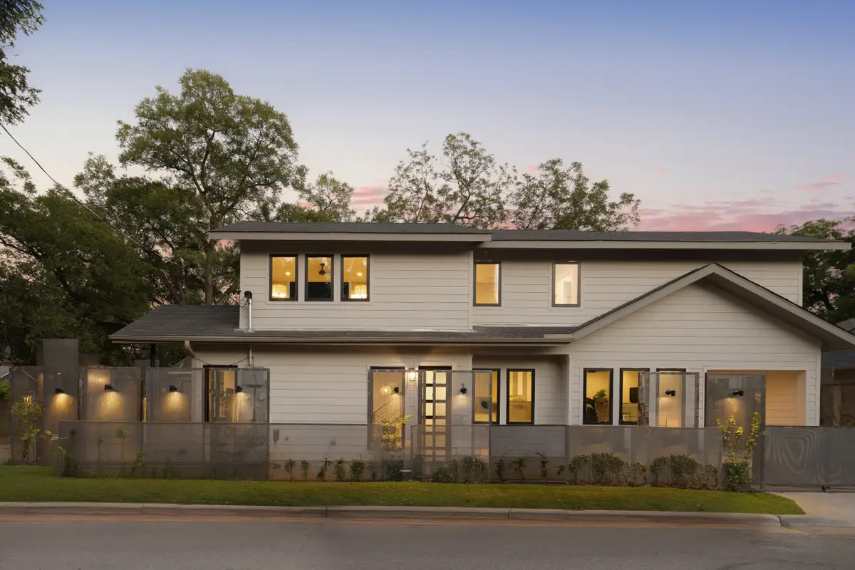 1401 E 3rd St #1, Austin, TX 78702 - Image #1