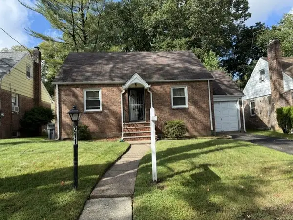 211 E Tryon Avenue, Teaneck, NJ 07666