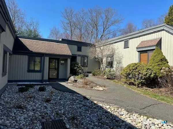 914 Heritage Village #B, Southbury, CT 06488