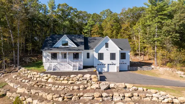 23 Lords Meadow Lane, Old Lyme, CT 06371