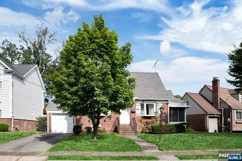 27-05 Urban Pl, Fair Lawn, NJ 07410 - Image #1