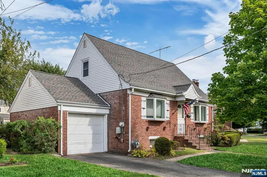 27-05 Urban Pl, Fair Lawn, NJ 07410 - Image #3