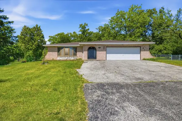 8800 W 104th Street, Palos Hills, IL 60465