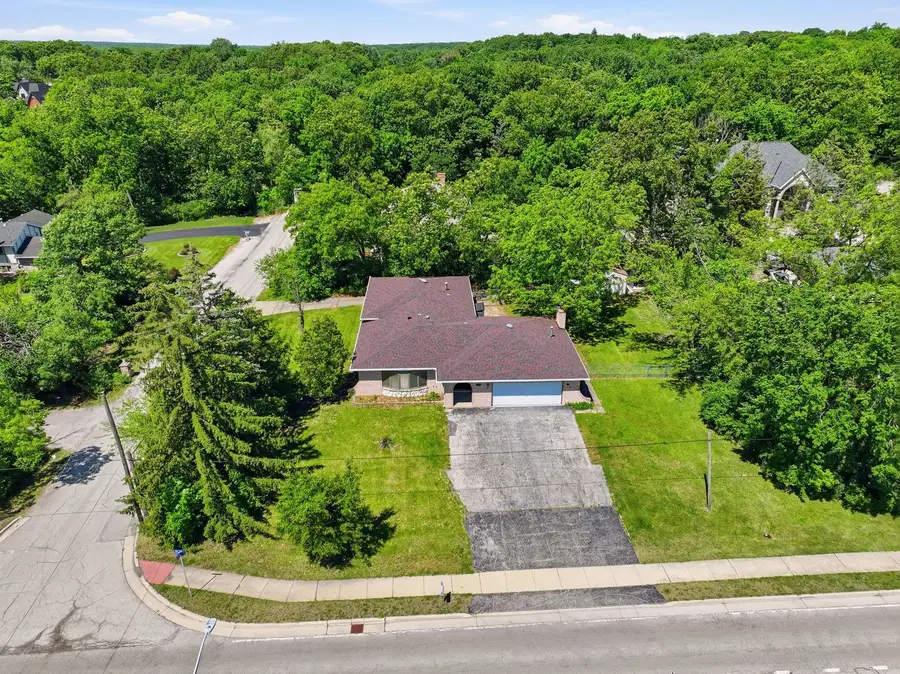 8800 W 104th Street, Palos Hills, IL 60465 - #2