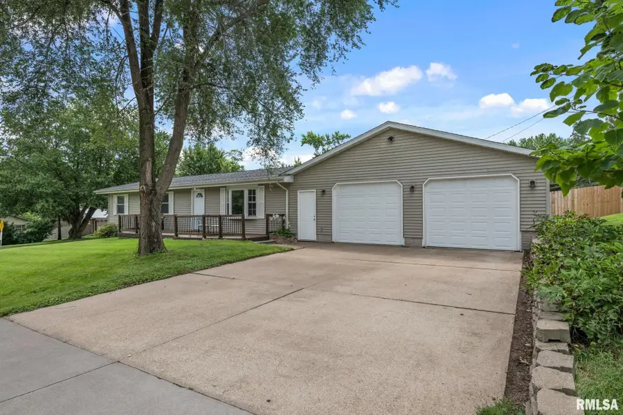 500 May Street, Le Claire, IA 52753 - Image #2