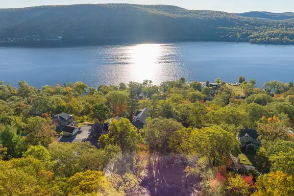 154 Brook Trail, Greenwood Lake, NY 10925