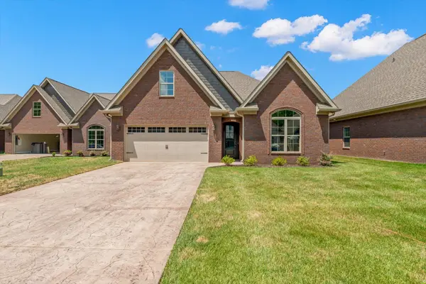 225 Lake View Point, Englewood, TN 37329