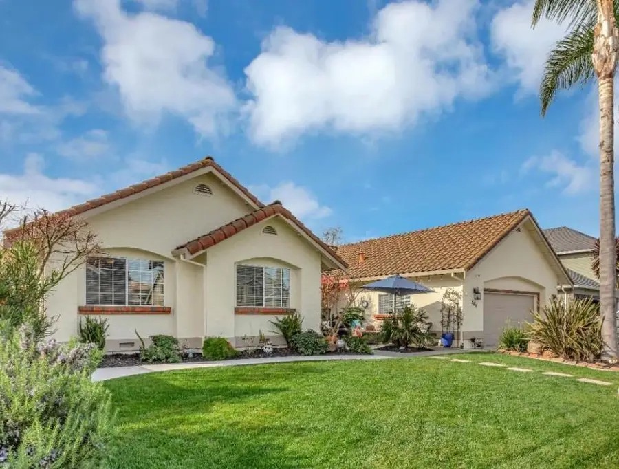 381 Tina Drive, Hollister, CA 95023 - Image #2