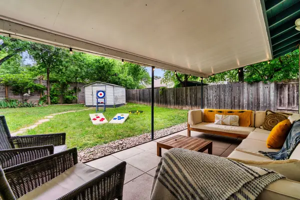 2906 Burning Oak Dr, Austin, TX 78704