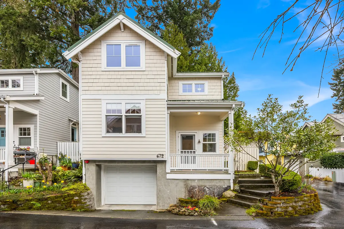 672 Madison Avenue N, Bainbridge Island, WA 98110 - #1