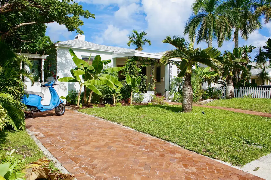 219 33rd Street, West Palm Beach, FL 33407 - #2