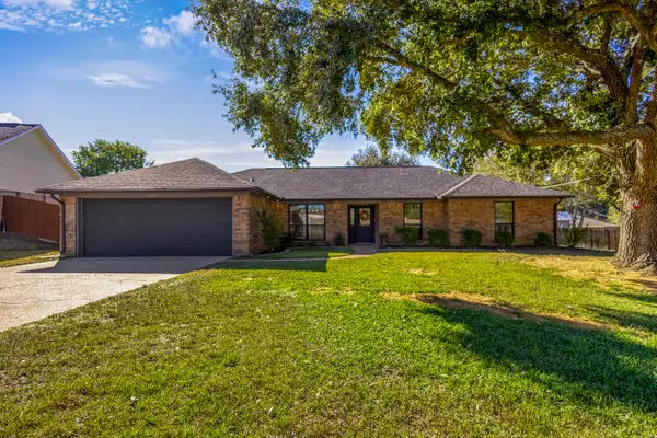 1611 Shady Creek Circle, Henderson, TX 75652