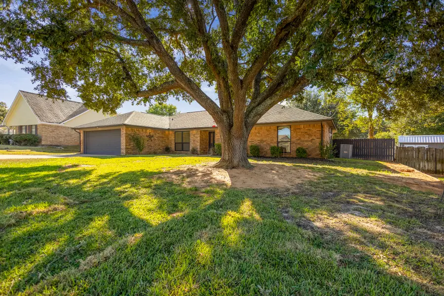 1611 Shady Creek Circle, Henderson, TX 75652 - Image #3