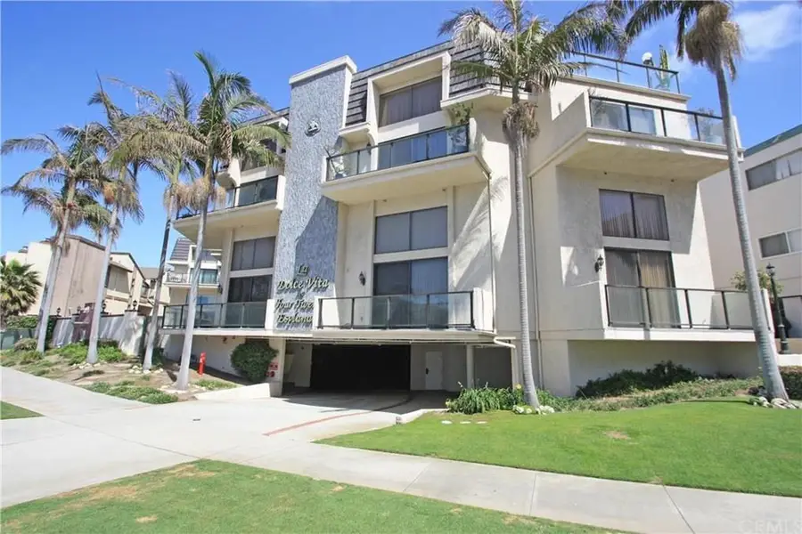 420 Esplanade #4, Redondo Beach, CA 90277 - #2