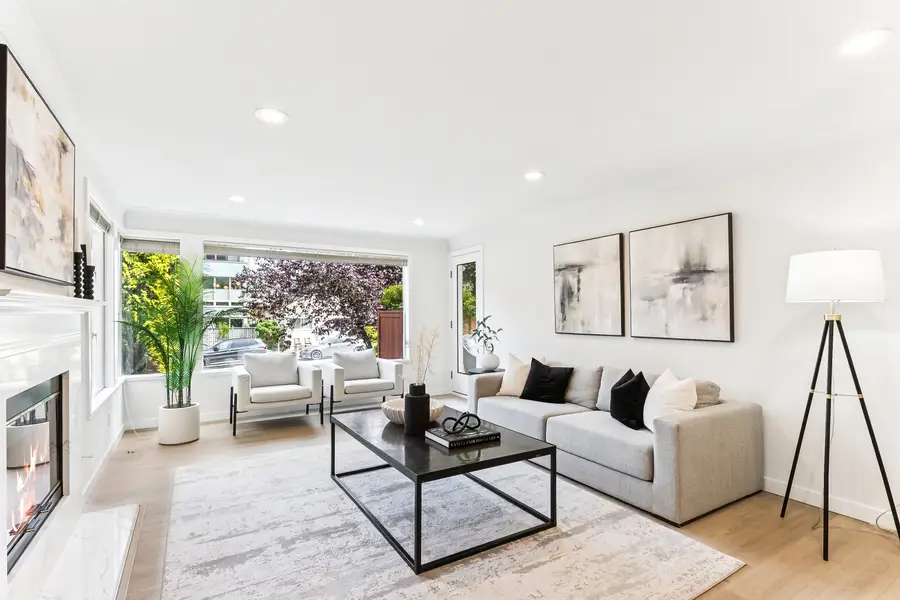 1613 California Avenue Sw #101, Seattle, WA 98116 - #3