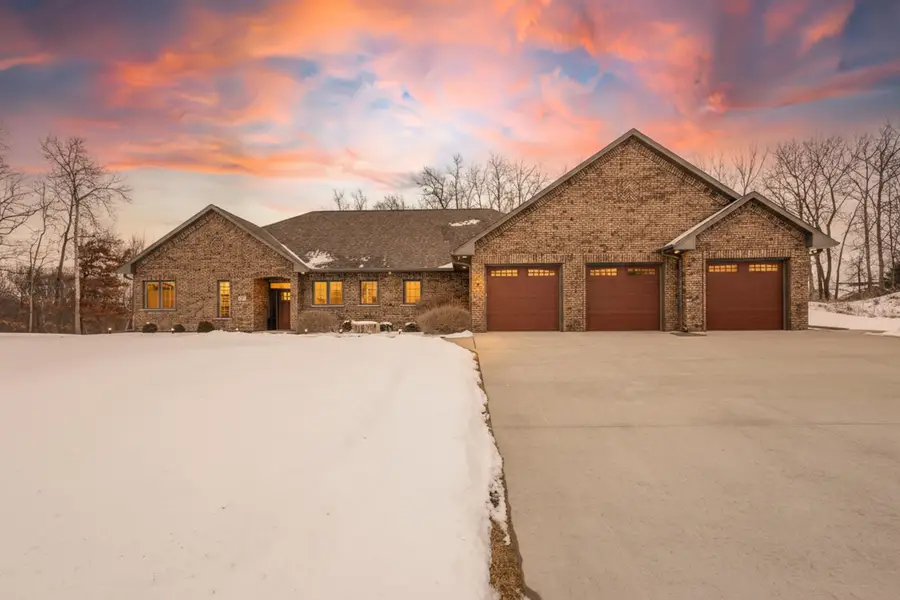 272 LOST RIDGE COURT, Green Bay, WI 54302 - #2