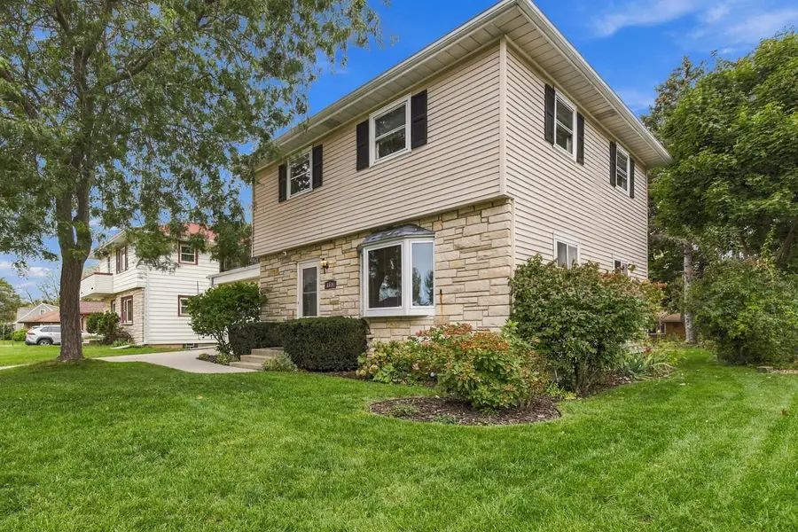 1514 Walnut St, South Milwaukee, WI 53172 - #2