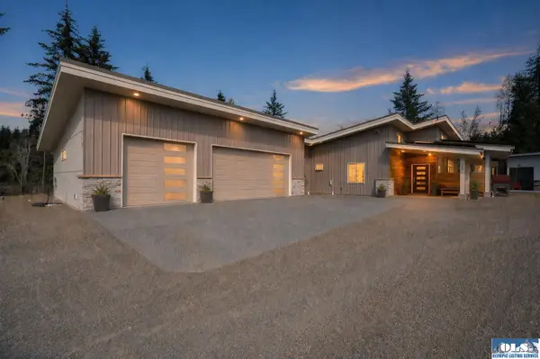 216 Huckleberry Hill Drive, Port Angeles, WA 98363