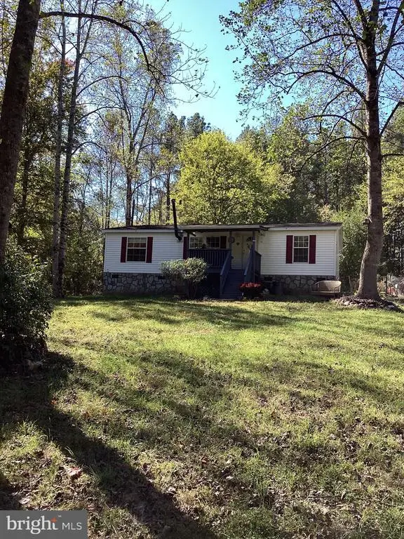 316 Coles Creek Ln, New Canton, VA 23123 - #1