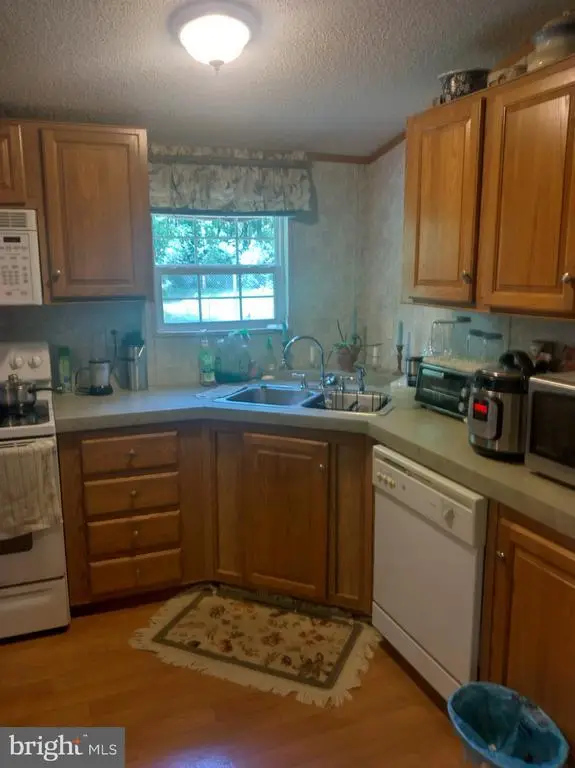 316 Coles Creek Ln, New Canton, VA 23123 - #3