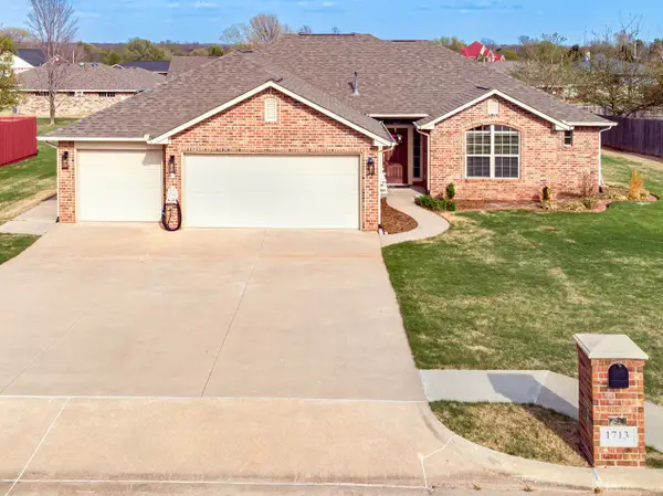 1713 N Young Street, Stillwater, OK 74075