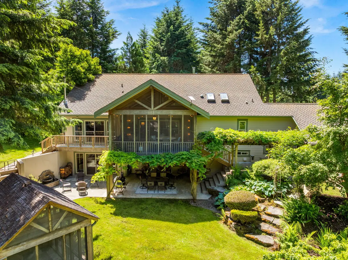 11500 Weisenberger Road Se, Rainier, WA 98576 - #1