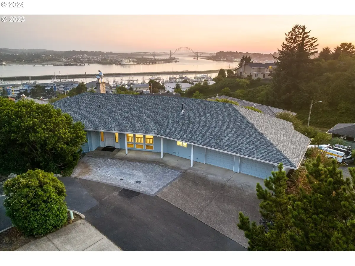 430 SE Scenic Loop, Newport, OR 97365 - Image #1
