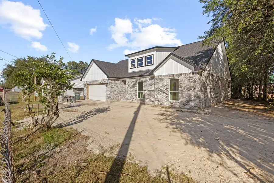 2950 Gulf Street, Beaumont, TX 77703 - Image #2