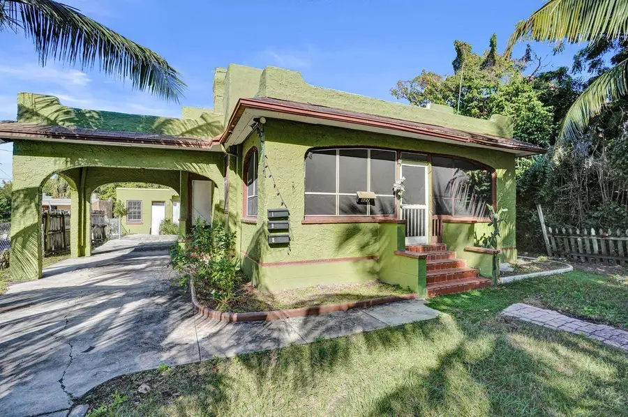 627 30th Street, West Palm Beach, FL 33407 - #2