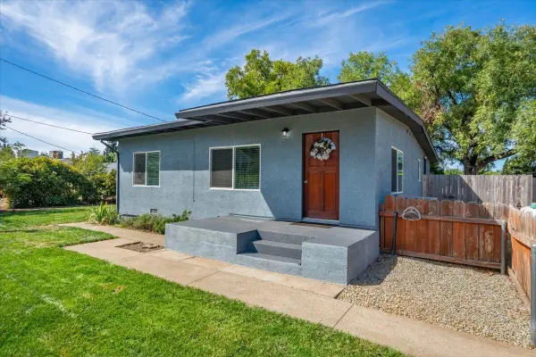6542 Clear View Drive, Anderson, CA 96007